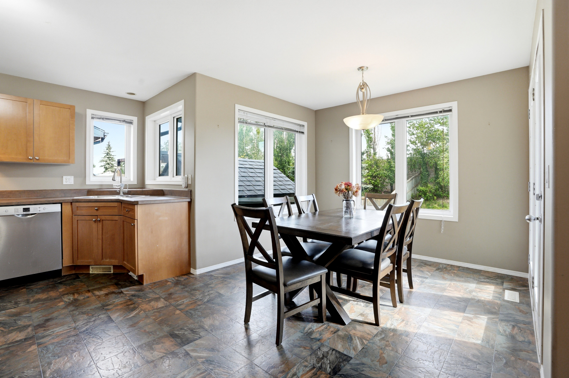 Arbor Creek 四房三卫独立屋出售| 435 Buckwold Cove |林与唐地产 - 3